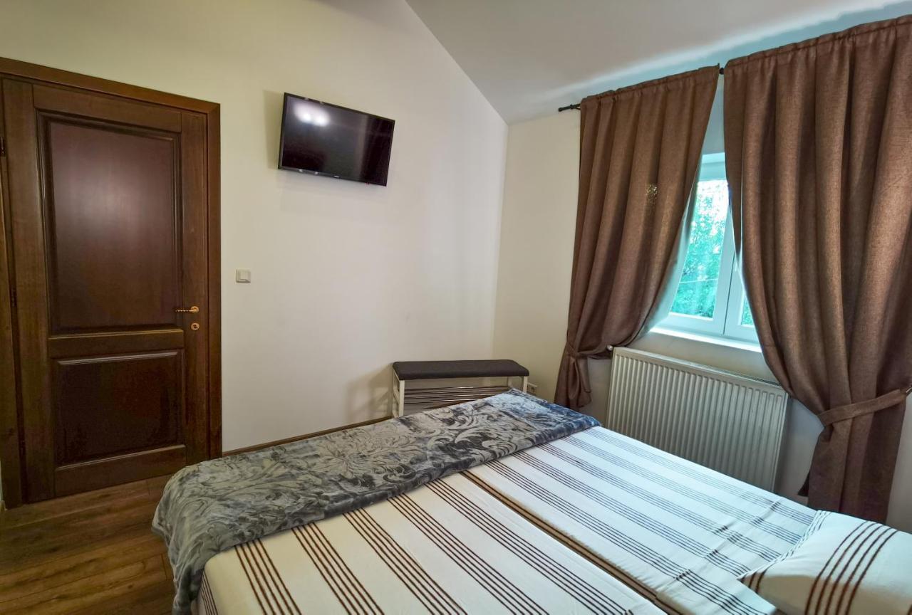 Apartament 2 Camere - Casa Divertis Бузау Екстериор снимка